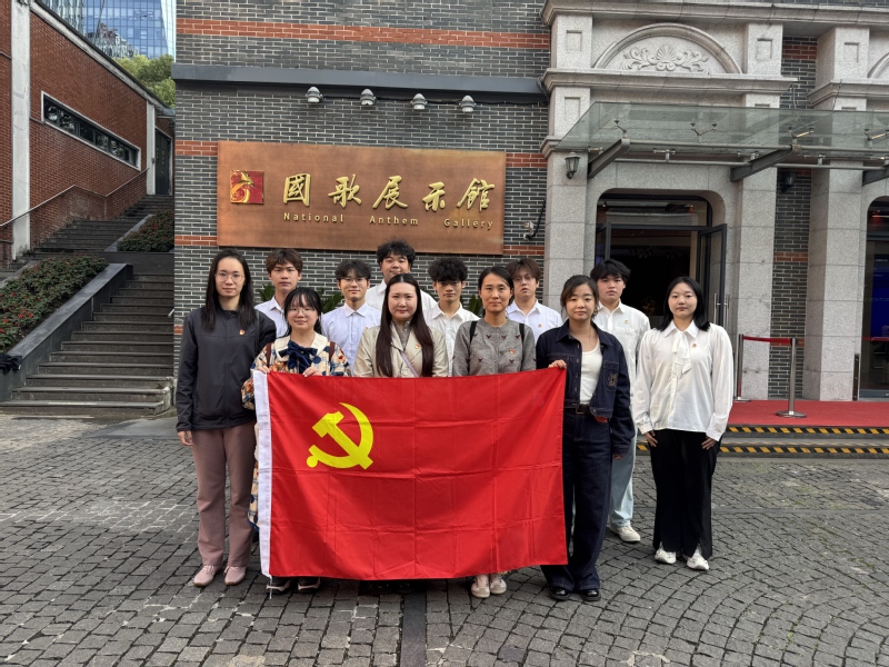 于无声处听惊雷 在历史中铸国魂...